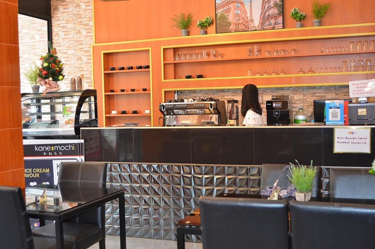 Baanpin Hotel & Cafe Bangkok Esterno foto